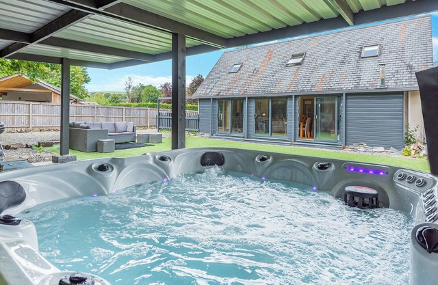 5 bedroom accommodation in Garnant, near Ammanford