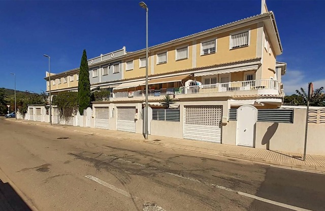 5 bedroom accommodation in Gandia