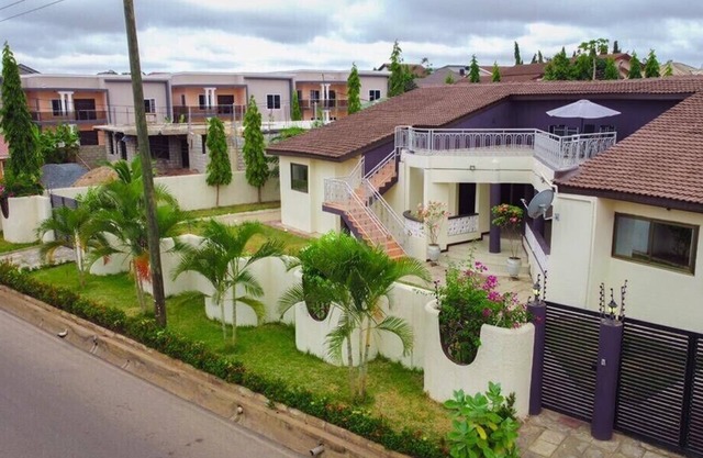 5 Bedroom Apartment in Ghana, Accra, East Legon, Adjiringanor