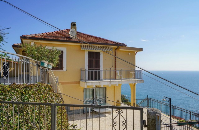 5 bedroom beautiful home in Cipressa