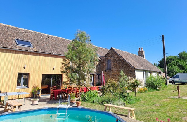 5 bedroom country house sleeps 13 and more.