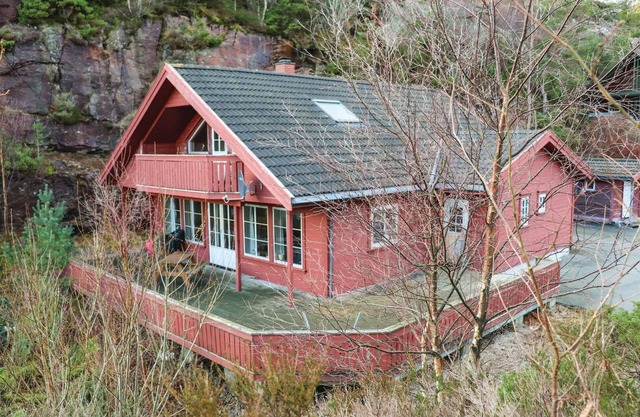 5 bedroom gorgeous home in Lindesnes