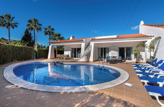 5 Bedroom Villa next to the Albufeira Beach + Private Heated Pool (on request)