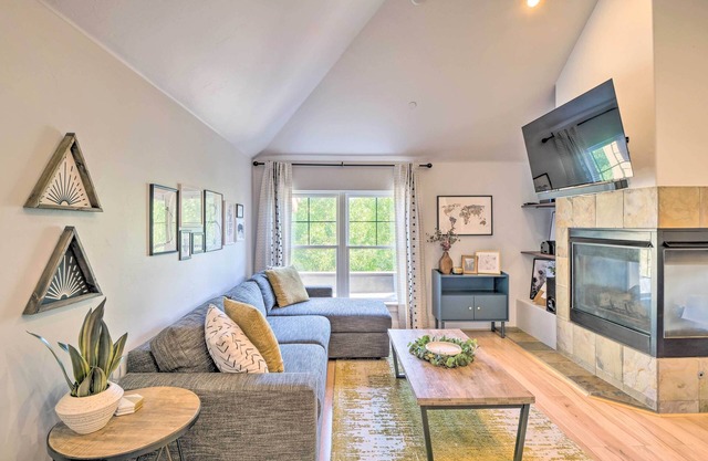 5 Mi to Ski Resort: Breck Penthouse Studio