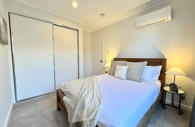 5 mins' Walk to Sunnybank Market Square|2B2B luxe retreat