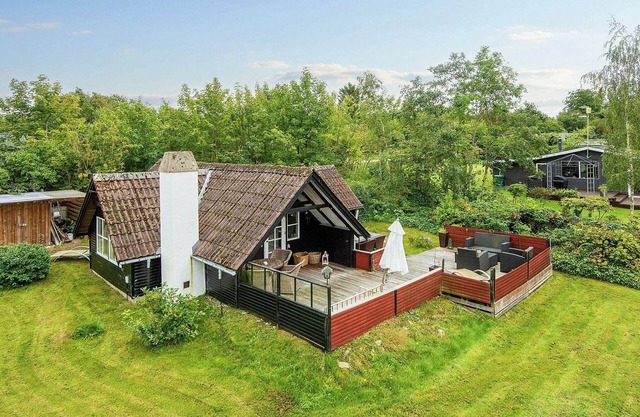 5 person holiday home in Allingåbro-By Traum
