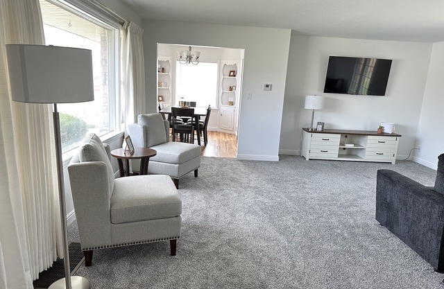 5 Star Home close to Mt America Center & Temple, Perfect Location, Sleeps 10