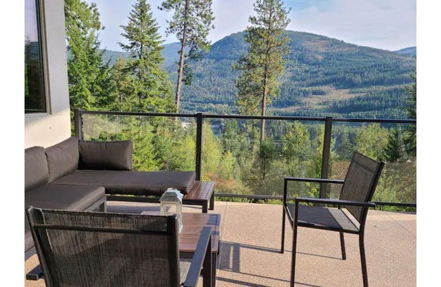 5 Star Luxury-Nelson's Finest,amazing river and mountain views with Hot Tub