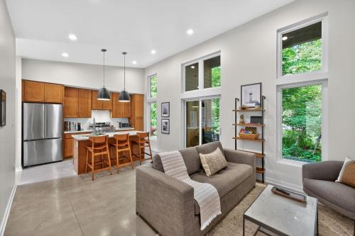 500 House - Unit A townhouse