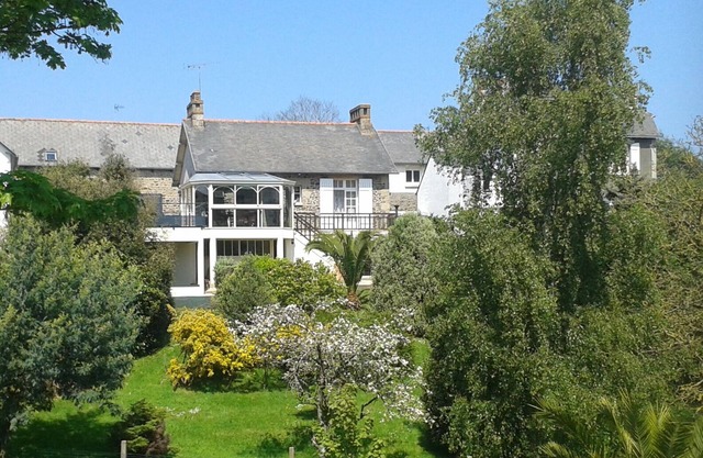 500 m from the sea apartment 75 m2 first floor in villa with large garden