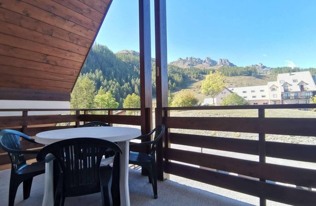 50m from resort center, 2nd floor, balcony, ski locker, 30m², Réallon