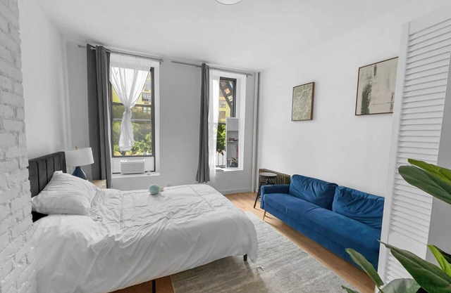 51-1A Renovated 3br 2bath Prime soho