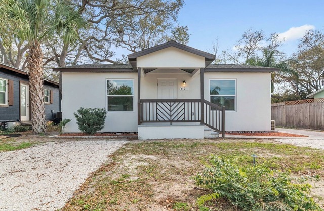 519- 2 Bedroom 2 Baths in Dunedin