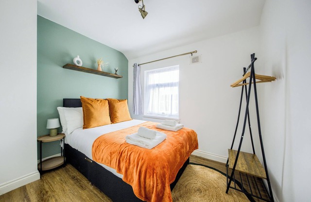 53QMC Sleeps 9| Driveway |Pool Table I Parking