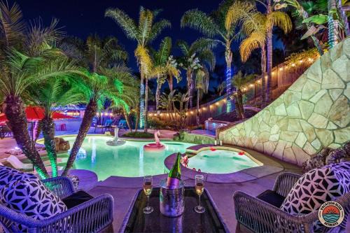 5BR 3BA Tropical Paradise with Pool, Spa, and More