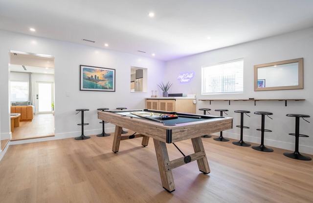 5BR HotTub/PoolTable/MiniGolf/7 min to Wynwood