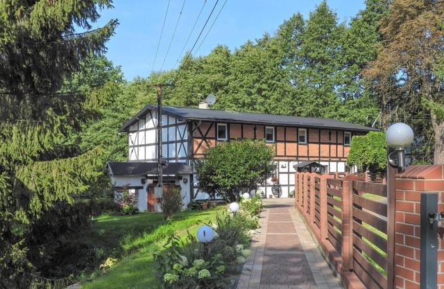 6 bedroom beautiful home in Sianów