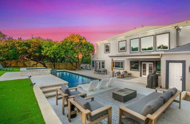 6 Bedroom | Sleep 20 | Pool | Hot Tub | Pool Table