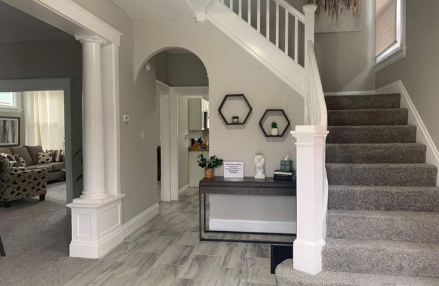 6 BR Home Just Minutes From Downtown Cincinnati