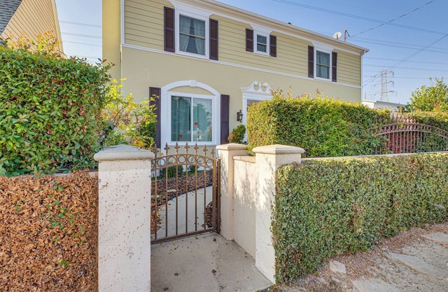 6 Mi to Dtwn Pasadena: Home w/Patio & Yard!
