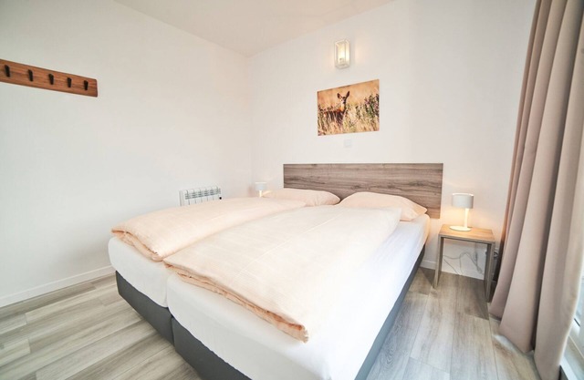 6-person bungalow comfort with 3 bedrooms.