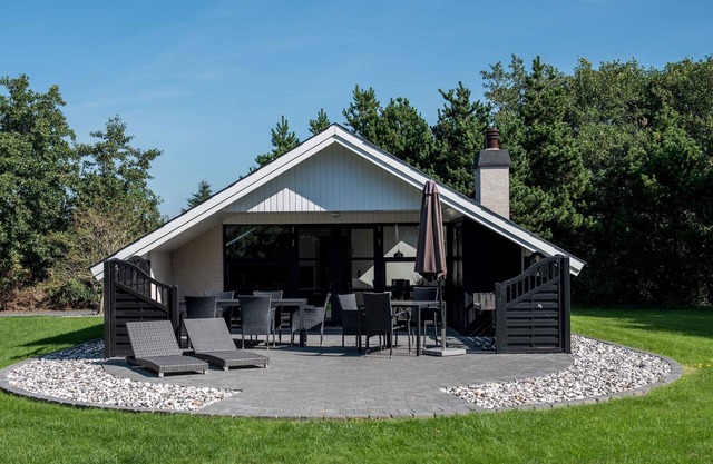 6 person holiday home in Blåvand