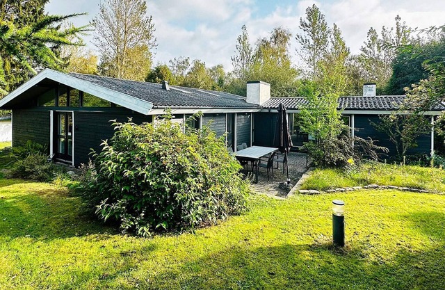 6 person holiday home in Græsted