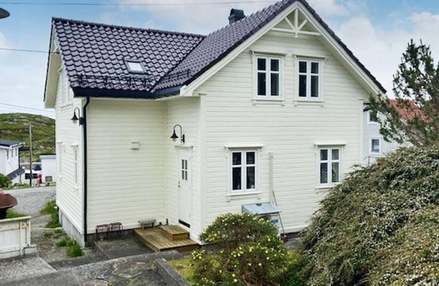 6 person holiday home in Hernar-By Traum