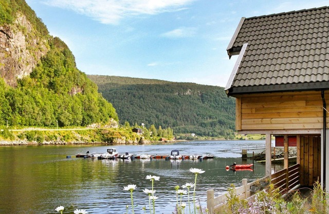 6 person holiday home in Leirvik i Sogn-By Traum