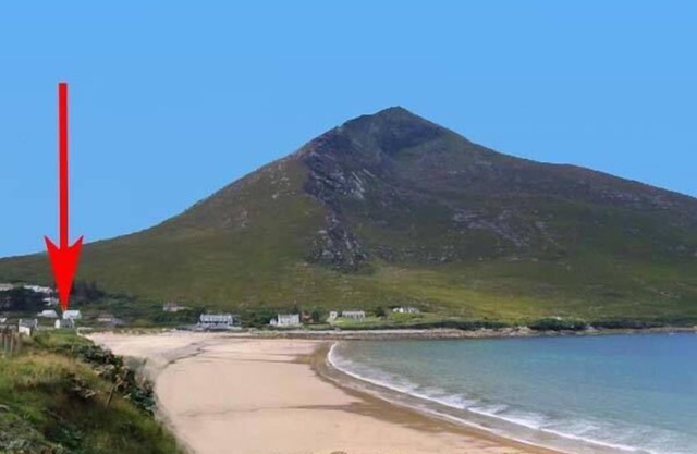 6 STRAND COTTAGES, family friendly in Achill Island, County Mayo