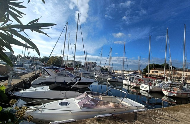 6019 MONTGRI 263 B, IN QUIET AREA OF THE SPANISH VENICE (EMPURIABRAVA). FOR HIKING, MOUNTAIN BIKING, RELAXING.