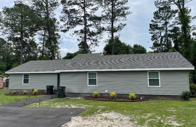 609- Beautiful Duplex Minutes from the Hospital!