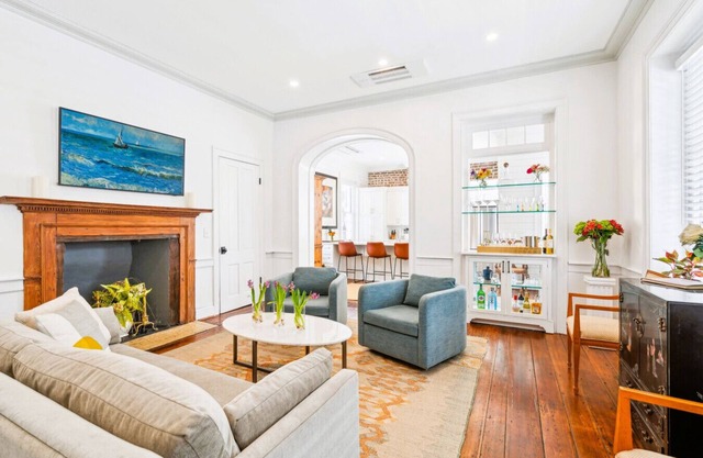 6A at StPhilipSquare, One Block to King, Classic Charleston Comfort