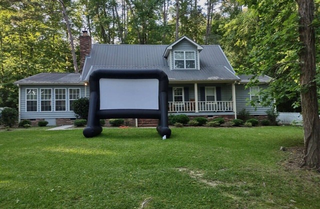 7 Acres | 2 Houses | Pond| Game Room | Full Gym