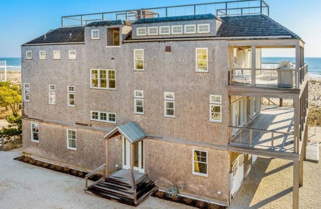 7 bedroom accommodation in North Beach