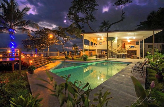 7 Bedroom Luxury Oceanfront Villa on South End of Jaco Beach