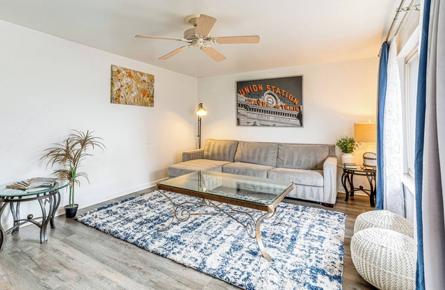7 Mi to Dtwn Denver: Home w/Large Yard!