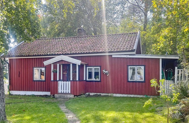 7 person holiday home in TJÖRN-By Traum