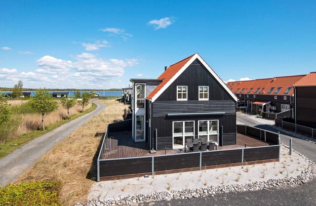 7 person home in Juelsminde