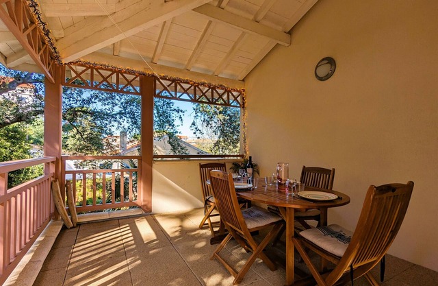 76m² T3 with terrace, balcony, 100m from Eyrac beach, parking and WIFI