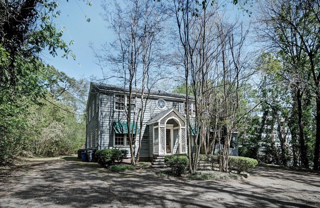 7BR City Retreat Smart TVs, BBQ & Near Belhaven