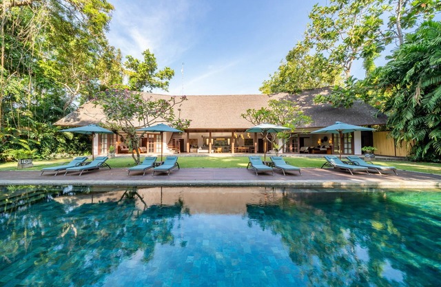 7BR Tropical Villa, In The Heart Of Bali's Heritage Village!