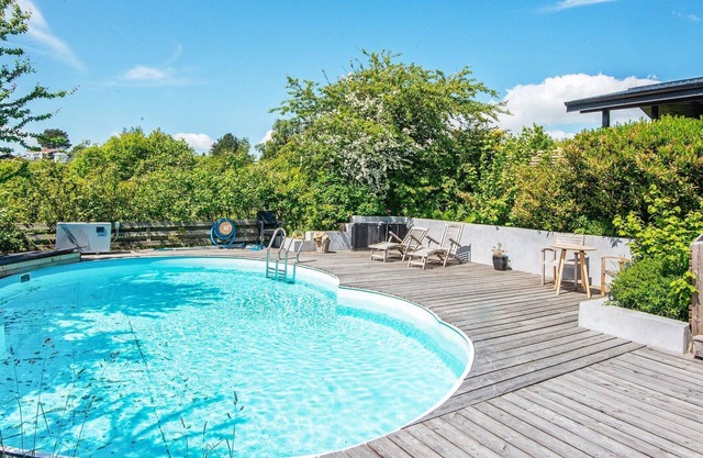 8 person holiday home in Ebeltoft