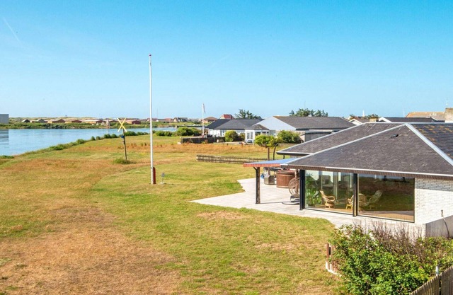 8 person holiday home in Ulfborg-By Traum