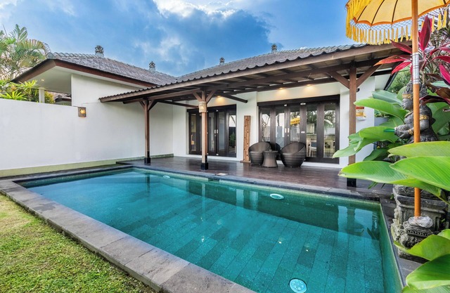888 Residences - Complex of Private Villas with Pools