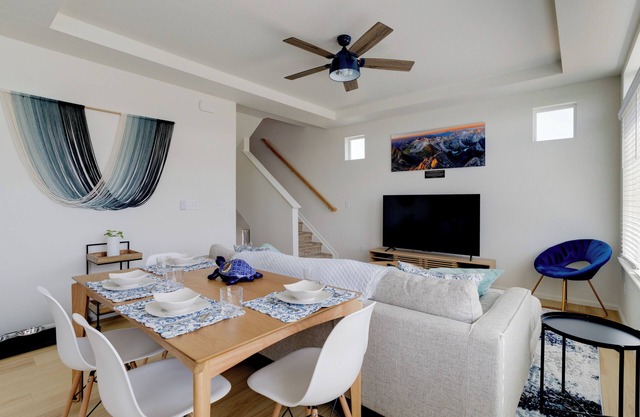 9 Mi to Airport: Pet-Friendly Aurora Home w/Deck