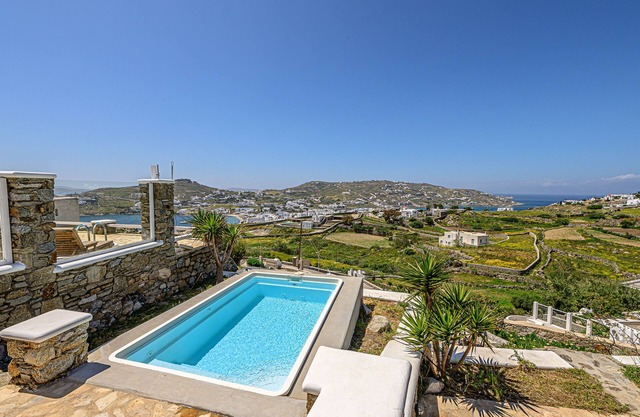9 Muses Villa Clio, 3 BR with private plunge pool!