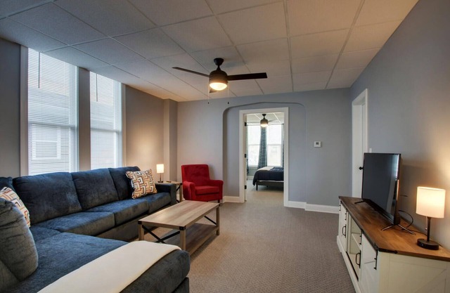 916 A Adams