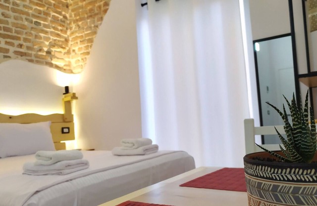 A-1 · Cosy Modern Studio With Balcony in Blloku