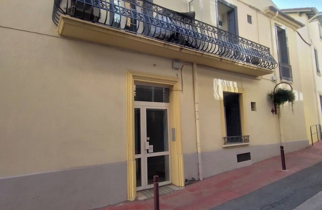 A 100m des Thermes Loue Studio Tout Confort Meublé
